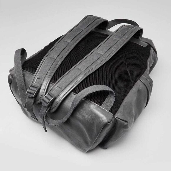 Gucci Grey Leather Tonal Double G Backpack Bag - Picture 3 of 12